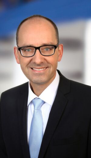 Andreas Mangler, Director Strategic Marketing & Communications, Rutronik: „Die Tier1- und Tier 2-Zulieferer im Automobilbereich sind einem enormen Preisdruck ausgesetzt. Eine Lösung steht hier noch aus.“ Andreas Mangler, Director Strategic Marketing & Communications, Rutronik: „Die Tier1- und Tier 2-Zulieferer im Automobilbereich sind einem enormen Preisdruck ausgesetzt. Eine Lösung steht hier noch aus.“