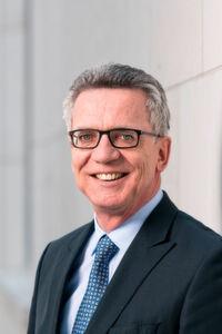 Bundesinnenminister Dr. Thomas de Maizière unterstreicht Bedeutung von Open Data Bundesinnenminister Dr. Thomas de Maizière unterstreicht Bedeutung von Open Data