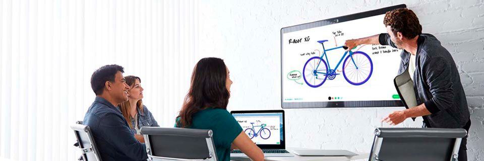 Das Cisco Spark Board kann als Whiteboard, Videolösung, Videokonferenzsystem, Beamer- oder Leinwandersatz dienen. Das Cisco Spark Board kann als Whiteboard, Videolösung, Videokonferenzsystem, Beamer- oder Leinwandersatz dienen.