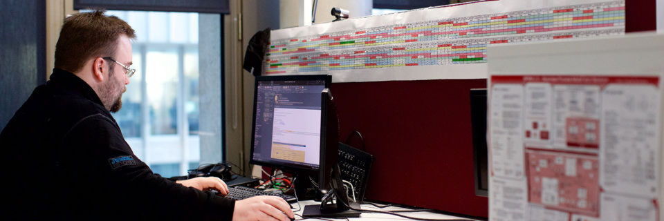 Die Cloud Control Center für die deutsche Microsoft-Cloud stehen unter Aufsicht und Kontrolle des Datentreuhänders T-Systems. Die Cloud Control Center für die deutsche Microsoft-Cloud stehen unter Aufsicht und Kontrolle des Datentreuhänders T-Systems.