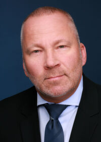 Daniel Heck ist seit 2013 Senior Director Marketing EMEA bei SugarCRM. Davor hatte er leitende Positionen im Marketing unter anderem bei Canadian Solar und LogLogic inne. Daniel Heck ist seit 2013 Senior Director Marketing EMEA bei SugarCRM. Davor hatte er leitende Positionen im Marketing unter anderem bei Canadian Solar und LogLogic inne.