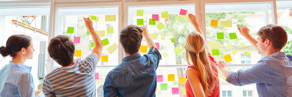 Die digitale Transformation erfordert Innovation und Agilität – zum Beispiel durch die Zusammenarbeit in funktionsübergreifenden Teams. Die digitale Transformation erfordert Innovation und Agilität – zum Beispiel durch die Zusammenarbeit in funktionsübergreifenden Teams.