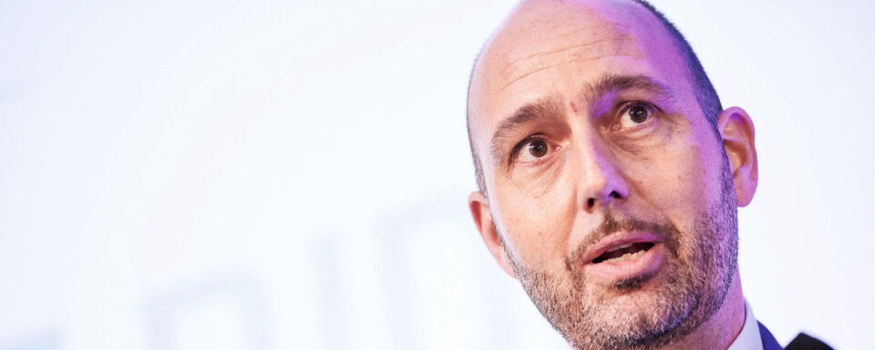 Acem-Generalsekretär Antonio Perlot wehrt sich gegen Pläne des US-Handelsbeauftragten, den Rindfleischstreit mit der EU zu lösen, indem man Strafzölle für Motorräder aus Europa erhebt. Acem-Generalsekretär Antonio Perlot wehrt sich gegen Pläne des US-Handelsbeauftragten, den Rindfleischstreit mit der EU zu lösen, indem man Strafzölle für Motorräder aus Europa erhebt.