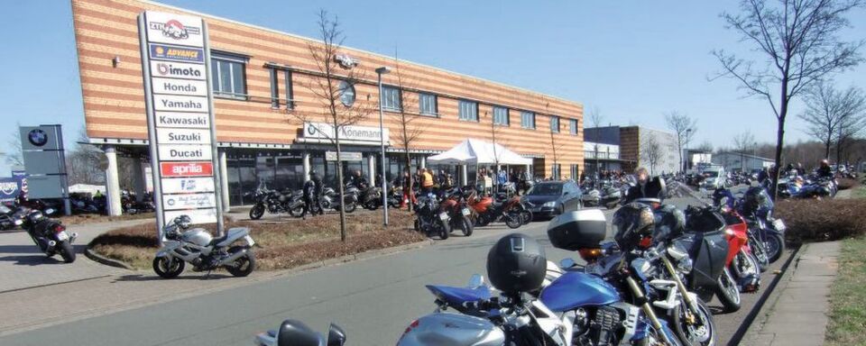 Vom Graumarkthändler zum Multimarkendealer: ZTK Könemann in Schneverdingen. Vom Graumarkthändler zum Multimarkendealer: ZTK Könemann in Schneverdingen.