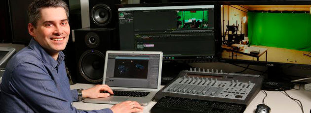 Dr. Marc Herrlich: Der Juniorprofessor der TU Kaiserslautern hat an der Gottfried Wilhelm Leibniz Universität in Hannover Informatik studiert und über „3D-Modellierung mit der interaktiven Oberflächen“ an der Universität Bremen promoviert. Zu seinen Forschungsschwerpunkten zählen unter anderem Serious Games, Mensch-Computer-Interaktion und Mixed Reality. Ab dem kommenden Sommersemester wird der Juniorprofessor auch Lehrveranstaltungen für die Bachelor- und Masterstudiengänge Medien- und Kommunikationstechnik anbieten. Dr. Marc Herrlich: Der Juniorprofessor der TU Kaiserslautern hat an der Gottfried Wilhelm Leibniz Universität in Hannover Informatik studiert und über „3D-Modellierung mit der interaktiven Oberflächen“ an der Universität Bremen promoviert. Zu seinen Forschungsschwerpunkten zählen unter anderem Serious Games, Mensch-Computer-Interaktion und Mixed Reality. Ab dem kommenden Sommersemester wird der Juniorprofessor auch Lehrveranstaltungen für die Bachelor- und Masterstudiengänge Medien- und Kommunikationstechnik anbieten.