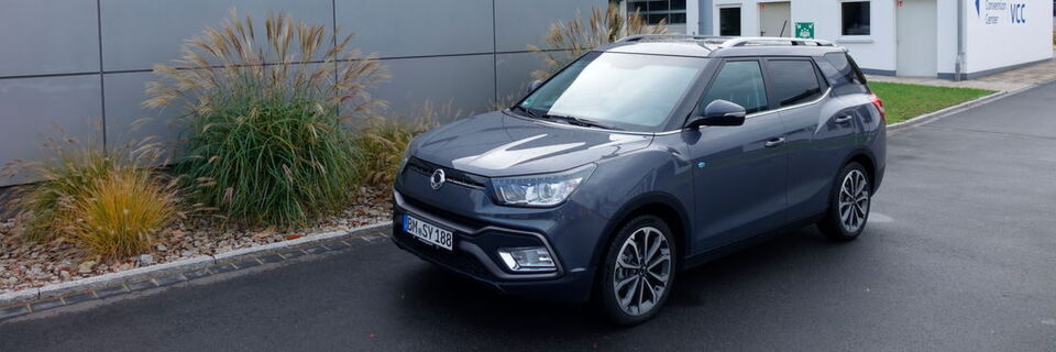 Der Ssangyong XLV ist ein SUV mit Front- und Allradantrieb. Voll ausgestattet, aber mit brummigem Dieselmotor will der XLV auf dem deutschen Markt überzeugen. Der Ssangyong XLV ist ein SUV mit Front- und Allradantrieb. Voll ausgestattet, aber mit brummigem Dieselmotor will der XLV auf dem deutschen Markt überzeugen.