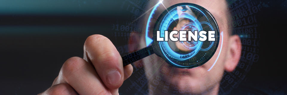 Unkontrollierte Nutzung von SaaS- und Cloud-Lösungen erschwert IT-Abteilungen die Kontrolle über Compliance und Lizenzmanagement. Unkontrollierte Nutzung von SaaS- und Cloud-Lösungen erschwert IT-Abteilungen die Kontrolle über Compliance und Lizenzmanagement.