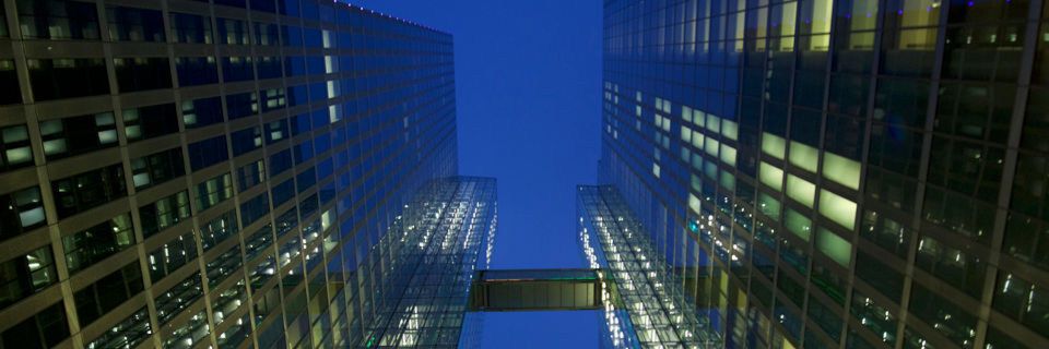 Das IBM Watson IoT Center in München ragt mit zwei Türmen in den bajuwarischen Himmel. Das IBM Watson IoT Center in München ragt mit zwei Türmen in den bajuwarischen Himmel.