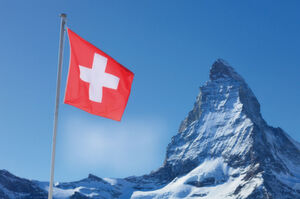 Seit Anfang Jahr gilt die Swissness-Gesetzgebung. Schweizerkreuz, Fahne, Logo, Bezeichnungen wie «swiss made» usw. ist alles geschützt. Nur wer mindestens 60 Prozent der Produkte und Dienstleistungen in der Schweiz herstellt, darf seine Produkte und Dienstleistungen mit einem der geschützten Brands zieren. Seit Anfang Jahr gilt die Swissness-Gesetzgebung. Schweizerkreuz, Fahne, Logo, Bezeichnungen wie «swiss made» usw. ist alles geschützt. Nur wer mindestens 60 Prozent der Produkte und Dienstleistungen in der Schweiz herstellt, darf seine Produkte und Dienstleistungen mit einem der geschützten Brands zieren.