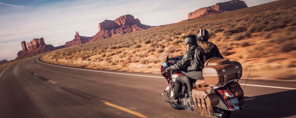 Der Sehnsuchts-Cruiser: Die neue Indian Roadmaster Classic verbindet moderne Technologie mit klassischen Stilelementen. Der Sehnsuchts-Cruiser: Die neue Indian Roadmaster Classic verbindet moderne Technologie mit klassischen Stilelementen.