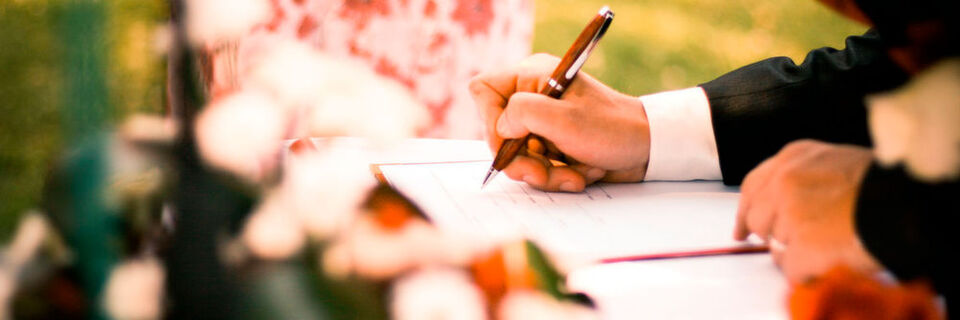 Smart Contracts sind vielseitig, selbst Ehen werden mit ihrer Hilfe bereits über größere Distanzen geschlossen. Smart Contracts sind vielseitig, selbst Ehen werden mit ihrer Hilfe bereits über größere Distanzen geschlossen.