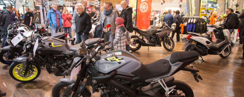 Rund 200 Motorräder, zur Schau gestellt vom regionalen Fachhandel, warten auf die Besucher der Franken Bike in Fürth. Rund 200 Motorräder, zur Schau gestellt vom regionalen Fachhandel, warten auf die Besucher der Franken Bike in Fürth.