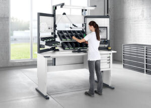 Avero-Einzelarbeitsplatz mit Beleuchtung und stufenlos verstellbaren Ablagen für ergonomisch günstiges Arbeiten. Avero-Einzelarbeitsplatz mit Beleuchtung und stufenlos verstellbaren Ablagen für ergonomisch günstiges Arbeiten.