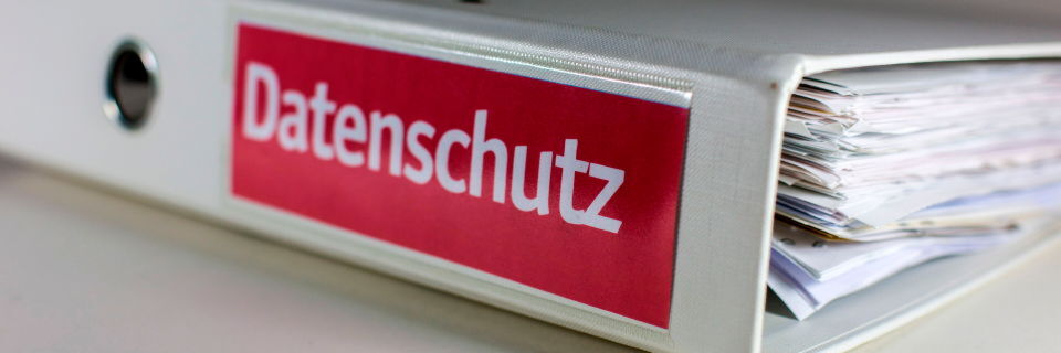 Am 25. Mai 2018 trit die EU-Datenschutz-Grundverordnung (DSGVO) in Kraft. Am 25. Mai 2018 trit die EU-Datenschutz-Grundverordnung (DSGVO) in Kraft.