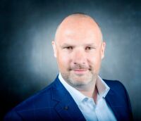Der Autor: Mike Warmeling ist Redakteur bei techno-marketing.biz. Der Autor: Mike Warmeling ist Redakteur bei techno-marketing.biz.