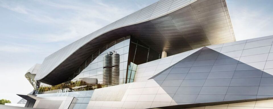 Ausgelegt auf Dynamik und Wachstum – wie die aktuellen Geschäftszahlen: die BMW-Zentrale in München. Ausgelegt auf Dynamik und Wachstum – wie die aktuellen Geschäftszahlen: die BMW-Zentrale in München.