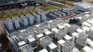 Vor allem große Online-Unternehmen setzen MTU Onsite Energy. Ein aktuelles Beispiel ist der Aufbau eines Datencenter in Amsterdam, für das MTU Onsite Energy insgesamt 23 Diesel-Notstromaggregate mit einer Gesamtleistung von 57 Megawatt liefert. Vor allem große Online-Unternehmen setzen MTU Onsite Energy. Ein aktuelles Beispiel ist der Aufbau eines Datencenter in Amsterdam, für das MTU Onsite Energy insgesamt 23 Diesel-Notstromaggregate mit einer Gesamtleistung von 57 Megawatt liefert.