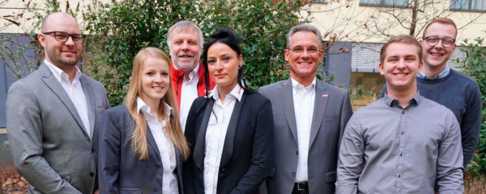 Von links: René Schäfer, Kirsten Hasenpusch, Harald Rabe, Maria Schuch, Jürgen Hieke, Florian Pötzl, Max Kumpf. Von links: René Schäfer, Kirsten Hasenpusch, Harald Rabe, Maria Schuch, Jürgen Hieke, Florian Pötzl, Max Kumpf.