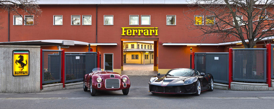 Im März 1947 startete Enzo Ferrari sein erstes Modell: den 125 S. 70 Jahre später feiert Ferrari seine Historie mit einem Sondermodell, dem La Ferrari Aperta. Im März 1947 startete Enzo Ferrari sein erstes Modell: den 125 S. 70 Jahre später feiert Ferrari seine Historie mit einem Sondermodell, dem La Ferrari Aperta.