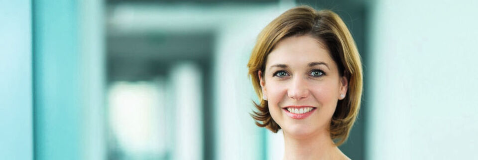 Lena-Sophie Müller, Geschäftsführerin der Initiative D21, erläutert im Interview die zusätzlichen Aufgabenfelder des Vereins Lena-Sophie Müller, Geschäftsführerin der Initiative D21, erläutert im Interview die zusätzlichen Aufgabenfelder des Vereins