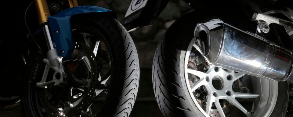 Der Metzeler „Roadtec 01”. Der Metzeler „Roadtec 01”.