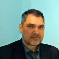 „Wir wollen Plattformanbieter werden und gehen gleichzeitig von einem Hybrid-Cloud-Modell hinsichtlich der IT unserer Kunden aus“, erklärt Stefan Jensen, Direktor Presales DACH bei Qlik. „Wir wollen Plattformanbieter werden und gehen gleichzeitig von einem Hybrid-Cloud-Modell hinsichtlich der IT unserer Kunden aus“, erklärt Stefan Jensen, Direktor Presales DACH bei Qlik.