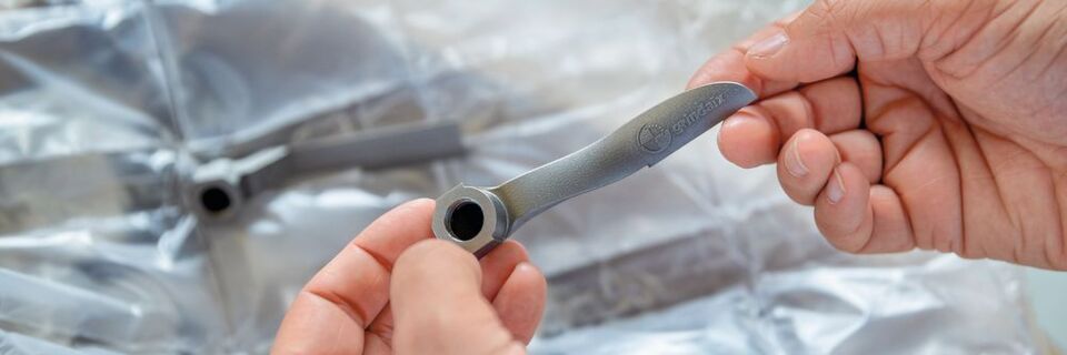 All one piece: Redesigned by Bionic Production, this nozzle offers gentle curves and optimized flow straight from the 3D printer. All one piece: Redesigned by Bionic Production, this nozzle offers gentle curves and optimized flow straight from the 3D printer.