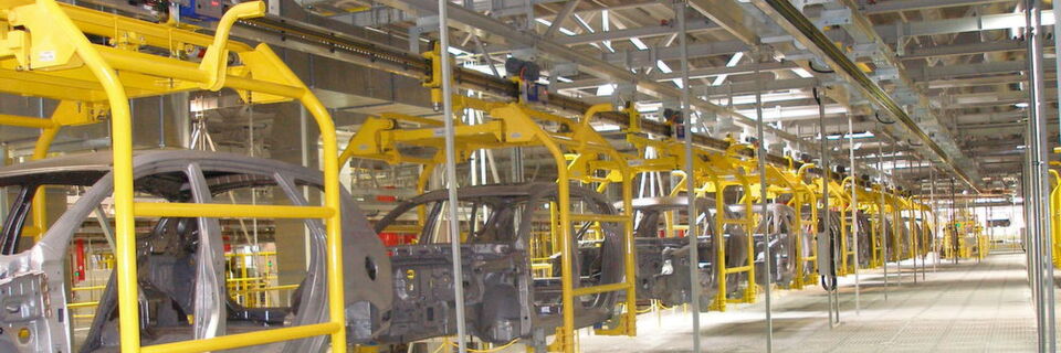 EHB werden häufig in der Automobilproduktion eingesetzt, wie hier für den Karossentransport, oder auch in der Endmontage. EHB werden häufig in der Automobilproduktion eingesetzt, wie hier für den Karossentransport, oder auch in der Endmontage.