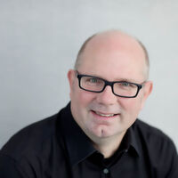 PSD2 und DSGVO setzen Unternehmen unter Druck, sich zu verändern. Martin Kuppinger: „Viel Zeit dafür ist nicht mehr – schnelles, aber dennoch durchdachtes Handeln ist hier gefordert!" PSD2 und DSGVO setzen Unternehmen unter Druck, sich zu verändern. Martin Kuppinger: „Viel Zeit dafür ist nicht mehr – schnelles, aber dennoch durchdachtes Handeln ist hier gefordert!"