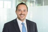 Rechtsanwalt Holger Loos ist ebenso wie Beatriz Loos ein IT- und Medienrechtler der ersten Stunden. Rechtsanwalt Holger Loos ist ebenso wie Beatriz Loos ein IT- und Medienrechtler der ersten Stunden.