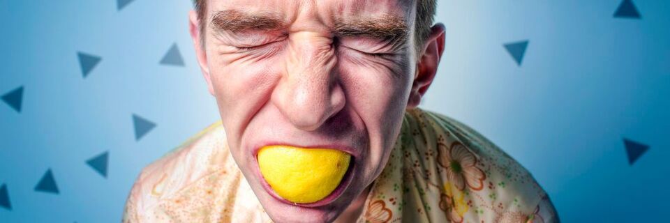 Wie beim Biss in eine Zitrone lassen die Anforderungen der neuen MDR viele Betroffene das Gesicht verziehen. Wie beim Biss in eine Zitrone lassen die Anforderungen der neuen MDR viele Betroffene das Gesicht verziehen.