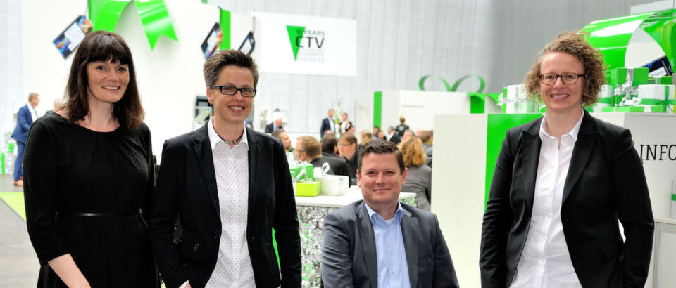 Die Geschäftsleitung von Also (v. l.), Sabine Hammer (Vertrieb), Sylke Rohbrecht (Supply), Reiner Schwitzki (Sprecher der Geschäftsführung) und Simone Blome (Solutions), stellte zur CTV 2017 neue Konzepte und einen neuen Standort vor. Die Geschäftsleitung von Also (v. l.), Sabine Hammer (Vertrieb), Sylke Rohbrecht (Supply), Reiner Schwitzki (Sprecher der Geschäftsführung) und Simone Blome (Solutions), stellte zur CTV 2017 neue Konzepte und einen neuen Standort vor.