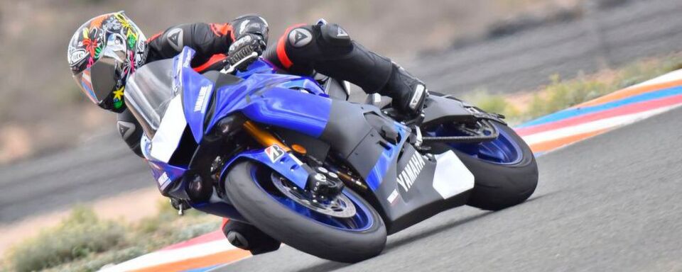 Yamaha legt seine Supersportlerin YZF-R6 neu auf. Yamaha legt seine Supersportlerin YZF-R6 neu auf.
