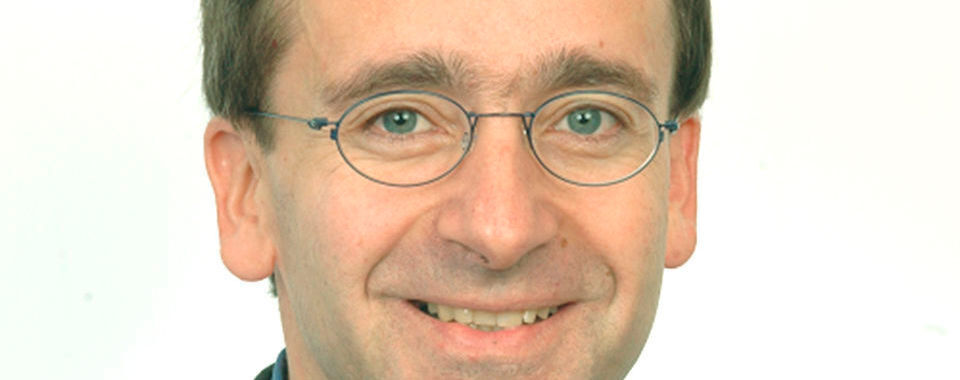 Dipl- Ing. Thomas Friedrich: „Belegen kann man den Erfolg einer Migration nur dann, wenn diese messtechnisch dokumentiert ist. Die physikalischen Kabelparameter der EN Standards genügen aber nicht.“ Dipl- Ing. Thomas Friedrich: „Belegen kann man den Erfolg einer Migration nur dann, wenn diese messtechnisch dokumentiert ist. Die physikalischen Kabelparameter der EN Standards genügen aber nicht.“