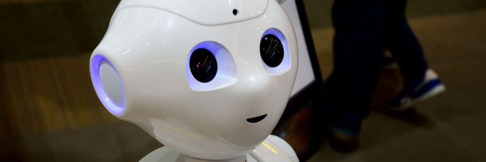 Wenn Roboter die besseren Schach- oder Pokerspieler sind – werden sie eines Tages vielleicht auch die besseren Ärzte sein? Wenn Roboter die besseren Schach- oder Pokerspieler sind – werden sie eines Tages vielleicht auch die besseren Ärzte sein?