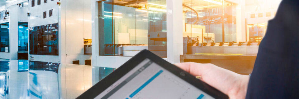 Die Digitalisierung ist für ein Unternehmen Fluch und Segen zugleich. Um die Vorteile zu nutzen, müssen Ressourcen zur Verfügung gestellt werden. Die Digitalisierung ist für ein Unternehmen Fluch und Segen zugleich. Um die Vorteile zu nutzen, müssen Ressourcen zur Verfügung gestellt werden.
