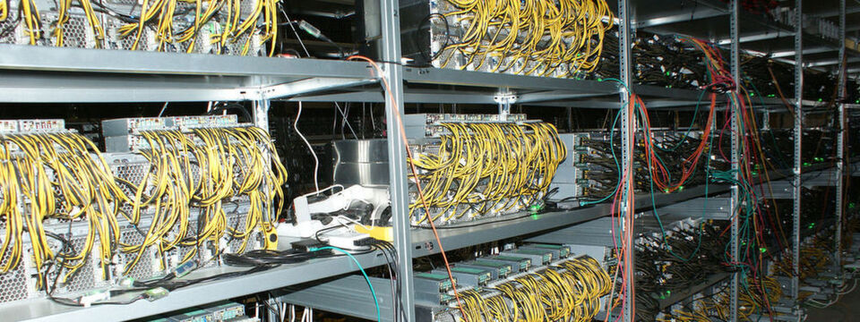 Blockchain gehört definitiv zu den disruptiven Konzepten der IT und der Geschäftswelt. Das reicht von neuer Hardware bis komplett neue Ideen für das kryptographierte Transaktions-Business. Blockchain gehört definitiv zu den disruptiven Konzepten der IT und der Geschäftswelt. Das reicht von neuer Hardware bis komplett neue Ideen für das kryptographierte Transaktions-Business.