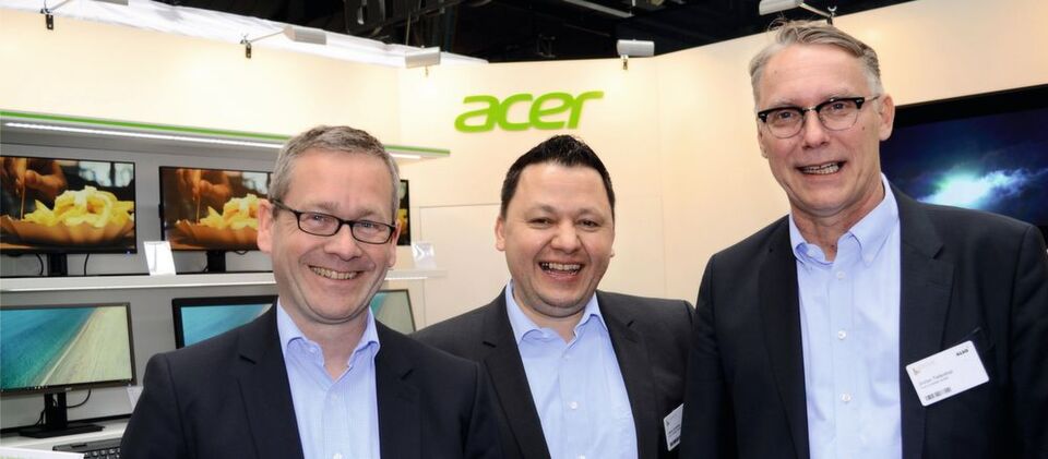 Den Acer-Managern (v. l.) Carsten Dreißig, Gerit Günther und Stefan Tiefenthal ist daran gelegen, die Zusammenarbeit mit Partnern einfach und unbürokratisch zu gestalten. Den Acer-Managern (v. l.) Carsten Dreißig, Gerit Günther und Stefan Tiefenthal ist daran gelegen, die Zusammenarbeit mit Partnern einfach und unbürokratisch zu gestalten.