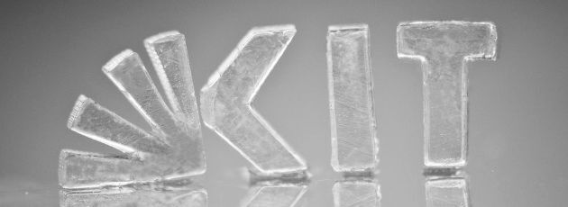 Komplizierte, hochgenaue Strukturen aus Glas lassen sich durch eine am KIT entwickelte Methode mittels 3D-Druck fertigen. Komplizierte, hochgenaue Strukturen aus Glas lassen sich durch eine am KIT entwickelte Methode mittels 3D-Druck fertigen.
