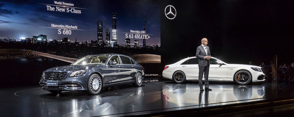 Mit umfassenden Neuerungen feiert das Mercedes-Benz S-Klasse Facelift Weltpremiere auf der Auto Shanghai. Daimler-Chef Dr. Dieter Zetsche stellte das Modell vor. Mit umfassenden Neuerungen feiert das Mercedes-Benz S-Klasse Facelift Weltpremiere auf der Auto Shanghai. Daimler-Chef Dr. Dieter Zetsche stellte das Modell vor.