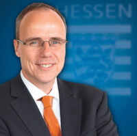 Der hessische Innenminister Peter Beuth will verhindern, dass der Cyberraum zur rechtsfreien Zone wird Der hessische Innenminister Peter Beuth will verhindern, dass der Cyberraum zur rechtsfreien Zone wird