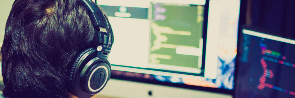 Mittlerweile stehen allerhand Tools zur Verfügung, die das Programmieren deutlich vereinfachen. Mittlerweile stehen allerhand Tools zur Verfügung, die das Programmieren deutlich vereinfachen.