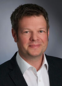 Gregor Knipper ist neuer Managing Director für Jabra Business Solutions in der Region EMEA Central. Gregor Knipper ist neuer Managing Director für Jabra Business Solutions in der Region EMEA Central.