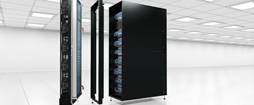 Stulz bietet eine Rack-basierte Kühlung mit bis zu 32 Kilowatt Kälteleistung an. Stulz bietet eine Rack-basierte Kühlung mit bis zu 32 Kilowatt Kälteleistung an.