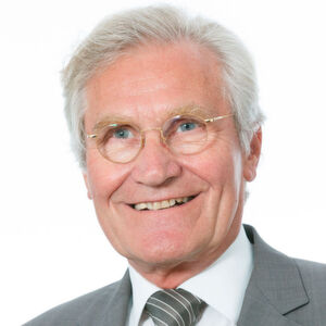 Laut Prof. Dr. Peer Witten sind die meisten Logsitikunternehmen offen für den Wandel, haben aber nicht die Ressourcen und Teilweise auch nicht die Kompetenz, diesen selbst zu gestalten. Laut Prof. Dr. Peer Witten sind die meisten Logsitikunternehmen offen für den Wandel, haben aber nicht die Ressourcen und Teilweise auch nicht die Kompetenz, diesen selbst zu gestalten.
