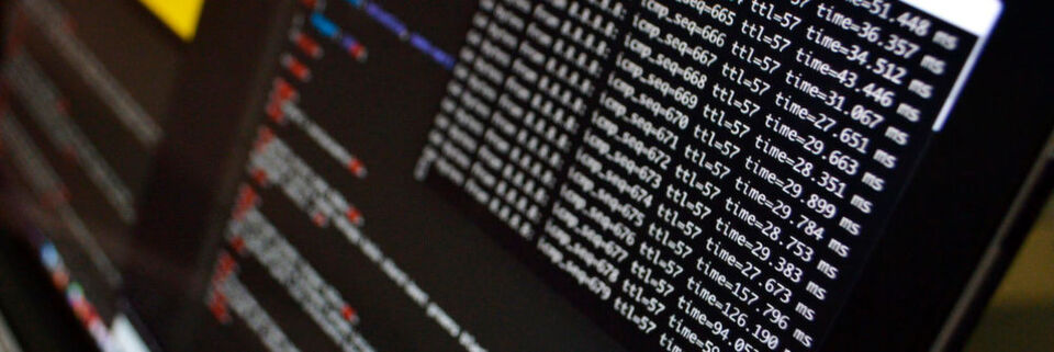 Open-Source-Komponenten sind nicht zwingend unsicher, aber ihre Schwachstellen sind weitaus besser dokumentiert. Open-Source-Komponenten sind nicht zwingend unsicher, aber ihre Schwachstellen sind weitaus besser dokumentiert.