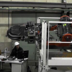 Wartungsroboter Hector im Einsatz: Er soll automatisiert sowiel teilautomatisiert ferngesteuert gefährliche Inspektions- und Wartungsaufgaben im Tunnelbau übernehmen. Die Entwickler versprechen sich nicht nur mehr Sicherheit für die Bauarbeiter, sondern auch eine erhöhte Effizienz des Bauprozesses. Wartungsroboter Hector im Einsatz: Er soll automatisiert sowiel teilautomatisiert ferngesteuert gefährliche Inspektions- und Wartungsaufgaben im Tunnelbau übernehmen. Die Entwickler versprechen sich nicht nur mehr Sicherheit für die Bauarbeiter, sondern auch eine erhöhte Effizienz des Bauprozesses.