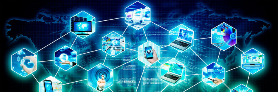 Die Vorteile der Cloud nutzen: Hochskalierbare Datenbanken und Datenmanagementlösungen, die in der Lage sind, intelligent Lasten zwischen multiplen Rechenzentren zu verteilen. Die Vorteile der Cloud nutzen: Hochskalierbare Datenbanken und Datenmanagementlösungen, die in der Lage sind, intelligent Lasten zwischen multiplen Rechenzentren zu verteilen.