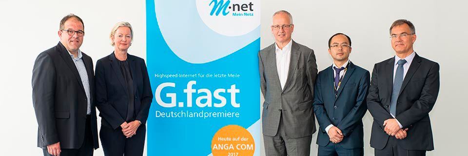 Bei der Vorstellung des G.fast-Projekts (von links): Michael Fränkle (M-net), Dorit Bode (M-net), Walter Haas (Huawei Deutschland), Yang Tao (Huawei Deutschland) und Dr. Gerd Thiedemann (AVM). Bei der Vorstellung des G.fast-Projekts (von links): Michael Fränkle (M-net), Dorit Bode (M-net), Walter Haas (Huawei Deutschland), Yang Tao (Huawei Deutschland) und Dr. Gerd Thiedemann (AVM).