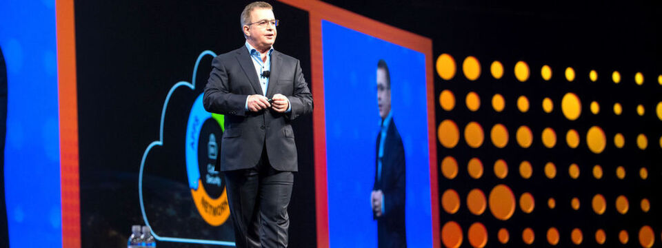 Bringt offenbar Schwung in den Laden: Citrix-CEO Kirill Tatarinov, hier auf der großen Bühne zur „Citrix Synergy 2017“, hatte im Januar 2016 den Posten übernommen. Bringt offenbar Schwung in den Laden: Citrix-CEO Kirill Tatarinov, hier auf der großen Bühne zur „Citrix Synergy 2017“, hatte im Januar 2016 den Posten übernommen.